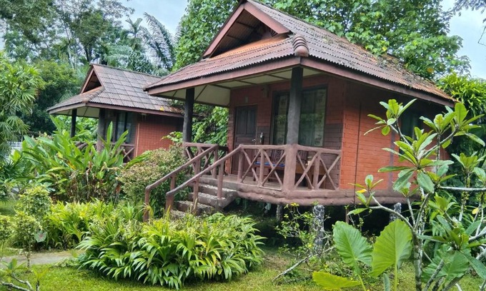 Khlong Sok Hotel | Khao Sok River & Jungle Resort