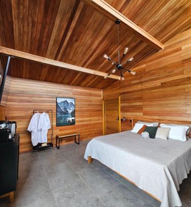 Jaboticatubas Ski Chalet | Khaya Chalés - Chalés de Luxo na Serra para Casais com Hidro