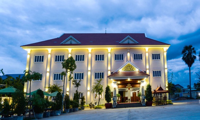 Moung Ruessei Hotel | Kheang Oudom Hotel