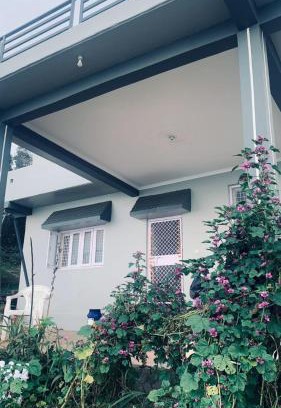 Kaul Apartment | Khumani Hartola, Mountain-View BnB with Balcony & Bonfire