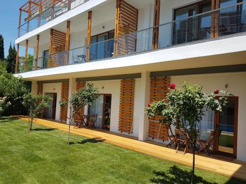 Saints Constantine and Helena Apartment | Kiara Apartments
