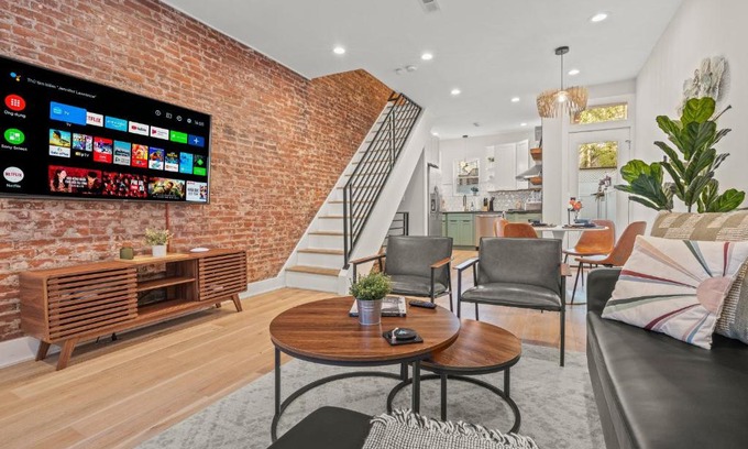 Fishtown House | Kid-Friendly Fishtown Family Retreat with Game Room