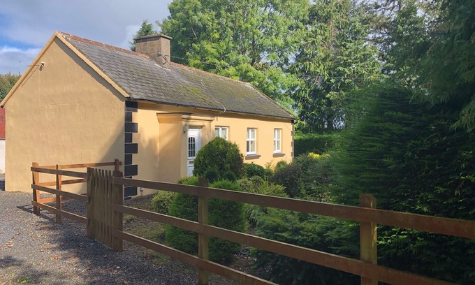 Ballylanders House | Killeen House - Cosy in the Irish Countryside