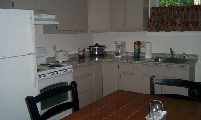 Killington Cabin | Killington/Mendon CLEAN, 2 bedroom cabin