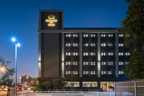 West Central District Hotel | Kindness Day Hotel