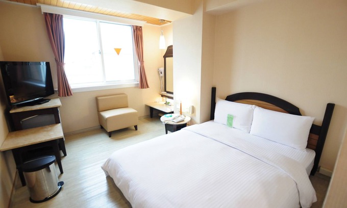 Lingya District Hotel | Kindness Hotel Weiwuying