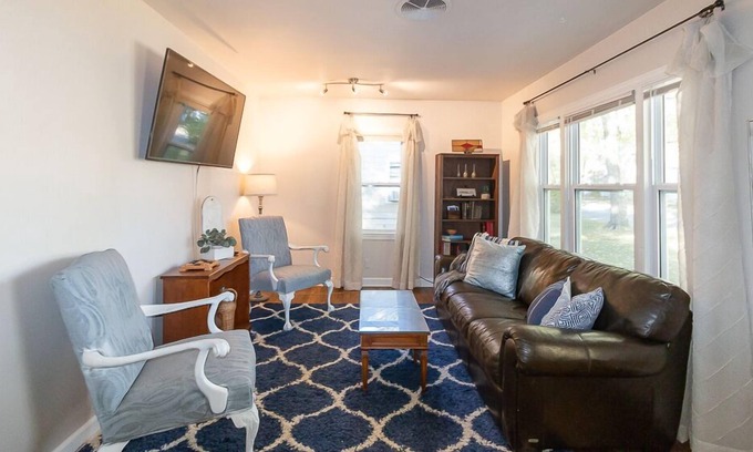 Topeka House | King Bed and Fenced Yard, Pet Friendly Bohemian Styled Home MTB2225