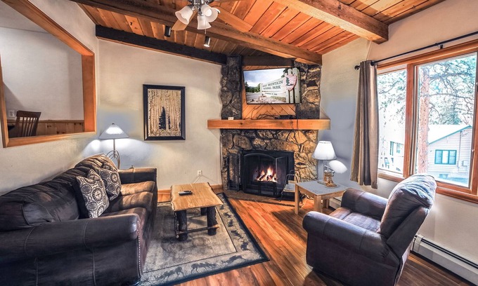 Estes Park Cabin | King Bed Duplex Cabin with Personal Hot Tub on Oversized Deck