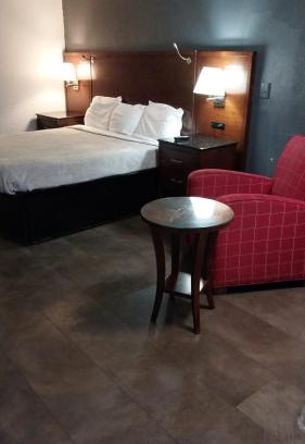 Jackson Apartment | King Bed Hotel Room 152