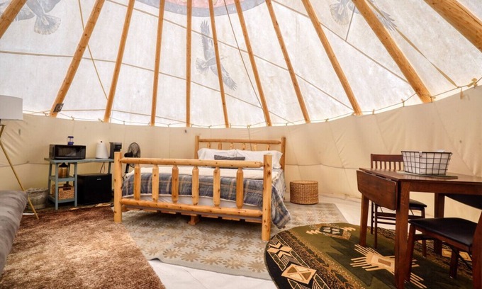 Hot Springs RV Rental | King Bed & Private Bath - Black Hills Eagle Tipi
