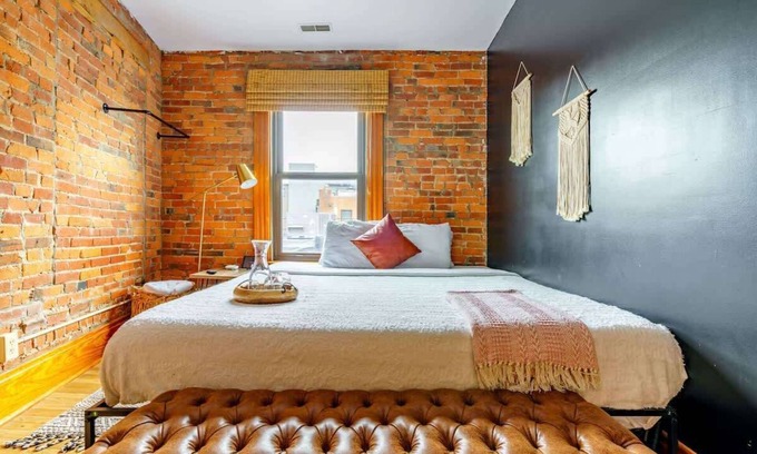 Weinland Park Apartment | King Bed – Short North – Convention – Free Parking