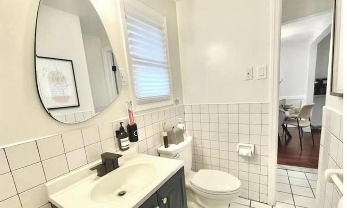 Franklin Square Apartment | King Bed/Wi-Fi/Free Parking/Convenient Apt/NYC