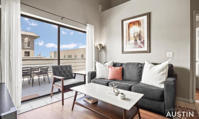 West Campus Apartment | King Beds and Patio Dining in ATX West Campus Gem