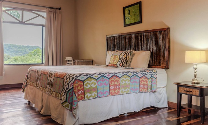 Popoyo Bed & Breakfast | King Deluxe Garden View