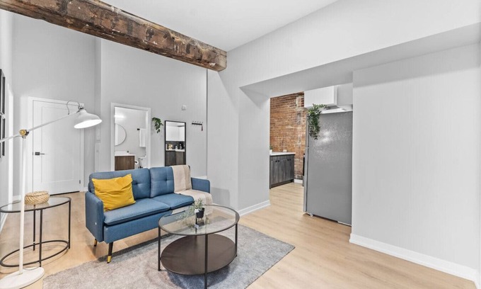 Peterborough Apartment | King Loft Vaulted Ceilings DT Peterborough