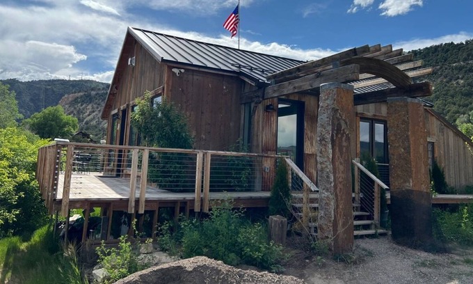 Meeker House | King of the Hill