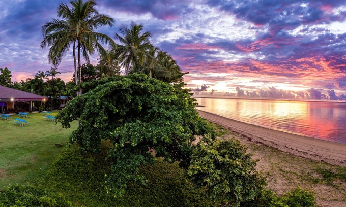 Kurrimine Beach Hotel | King Reef Resort