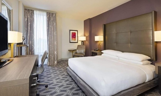Orlando Apartment | King Room Near Mobile Culture ORL