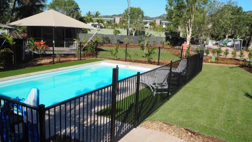 Nelly Bay Resort | King Safari Tent 9
