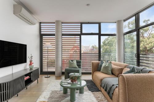 Newtown Apartment | King Street Apartments by Urban Rest