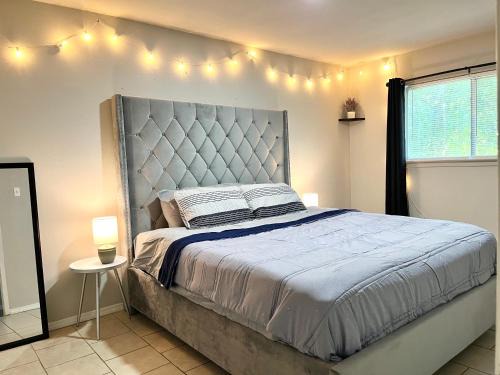 West San Antonio Apartment | KING SUITE 2BR Home w FAST WiFi, & WFH Desk