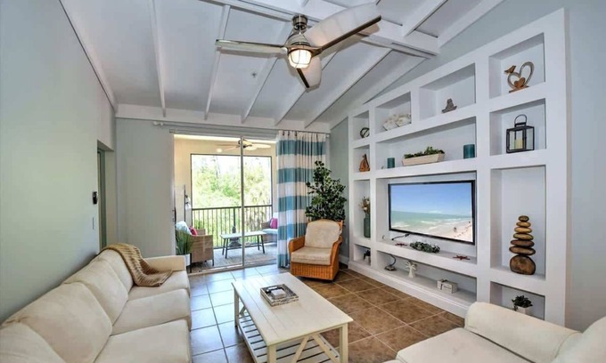 Naples Condo | King Suite 3/2 Coastal Condo the Reserve @ Naples