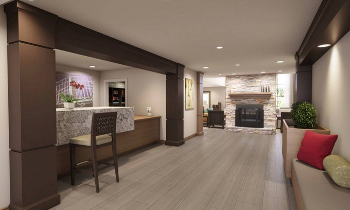 Lafayette Condo | King Suite. Free Breakfast. Pool. Only 5 Miles from Purdue University!