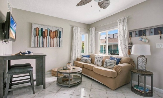 Clearwater Condo | King Suite with bath