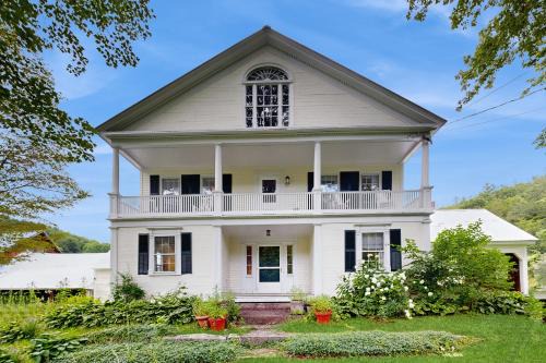Chester House | Kingdom Valley Farmhouse
