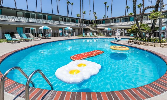 Mission Valley West Hotel | Kings Inn