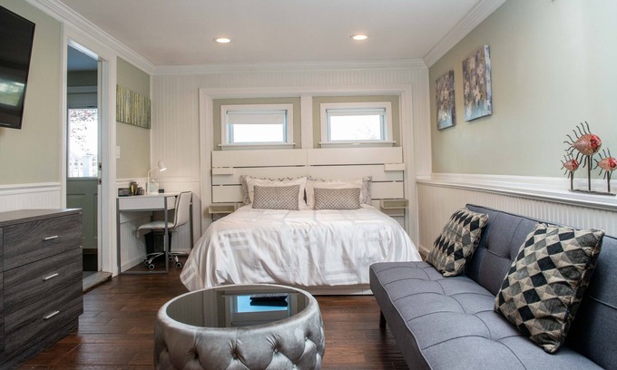 Kings Park Apartment | Kings Park Cozy Sanctuary For Traveling Professionals ( PET FRIENDLY )