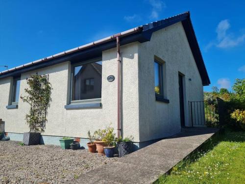 Lochgilphead House | Kings Reach - Crinan Cottage