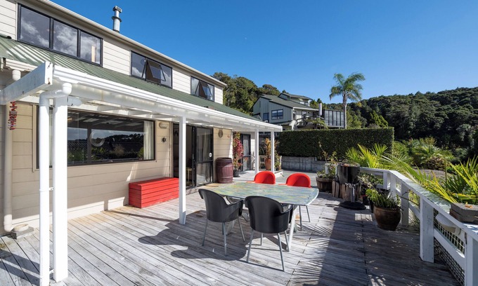 Paihia House | Kings Summer House - Paihia Holiday Home
