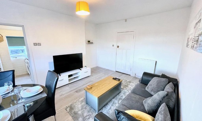 King's Park House | Kingsbridge Apartment
