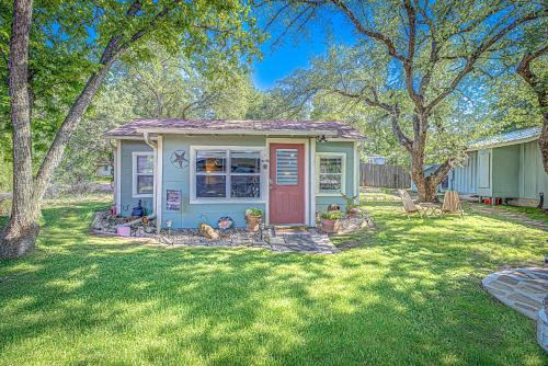 Kingsland House | Kingsland Duo 2 Cottages in 1 w Lakeview