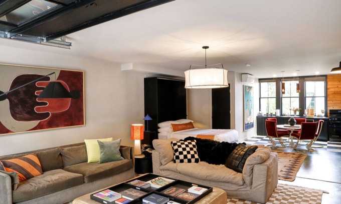 Connelly Bed & Breakfast | Kingston Carriage House