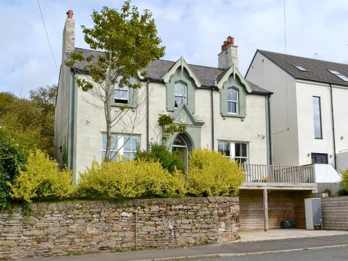 Whitehaven House | Kingswood