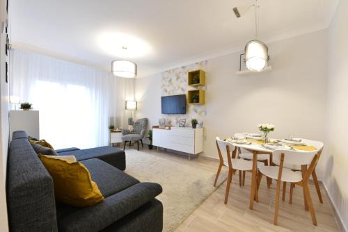 Szekesfehervar Apartment | Királykút 2 apartman - ingyen parkolás, bicajok, ac
