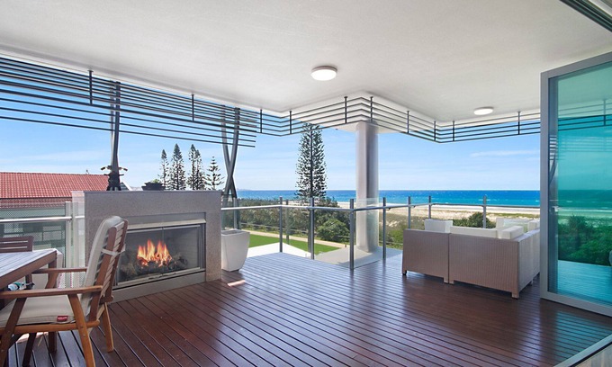 Bilinga Apartment | Kirra Wave 401 - Luxury Beachfront North Kirra