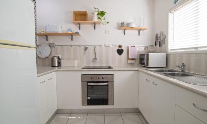 Wongaling Beach Apartment | Kirrama 2