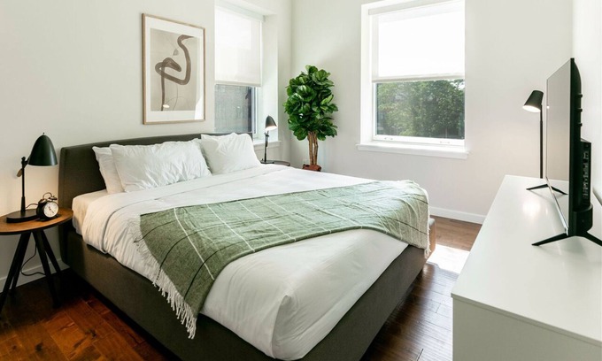 Central Business District Apartment | Kislak 403 Luxurious 2BR Retreat Above the City