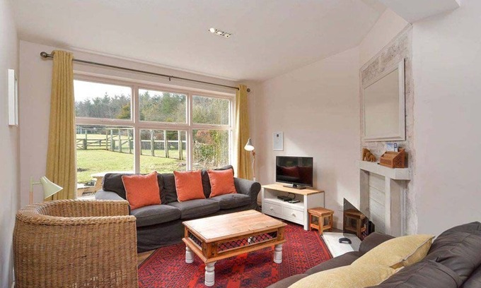 St. Andrews Cottage | Kittocks Den - a cottage that sleeps 6 guests in 3 bedrooms