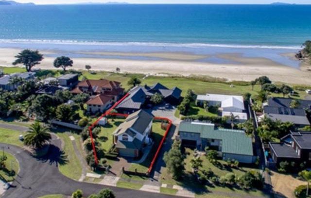Matarangi House | Kiwi Kuta with direct beach access -Matarangi Home