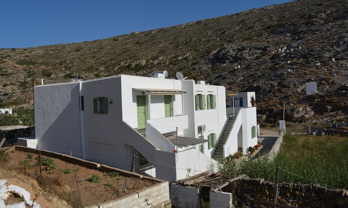 Herronisos Apartment | Klados Seaside Triple Studio