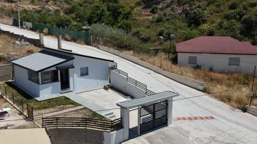 Delvine Villa | Klaudio Village Villa