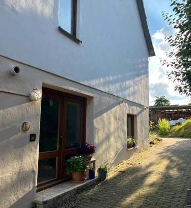 Rogen Apartment | Kleine Bauernhof-Wohnung im Stadtbusbereich