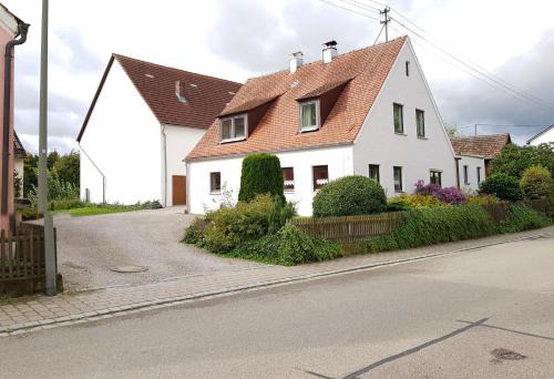 Monheim House | Kleines Häuschen im Grünen