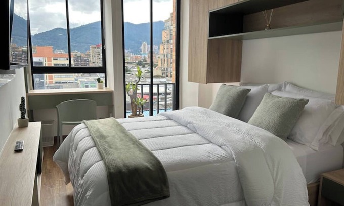 Barrios Unidos Apartment | Klik Building Apartment in La Castellana, Bogota