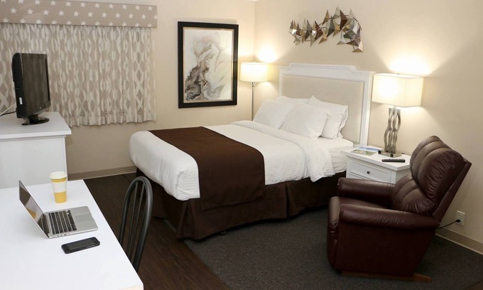 Saint Marys  Allen County Hotel | Klopfenstein Inn and Suites
