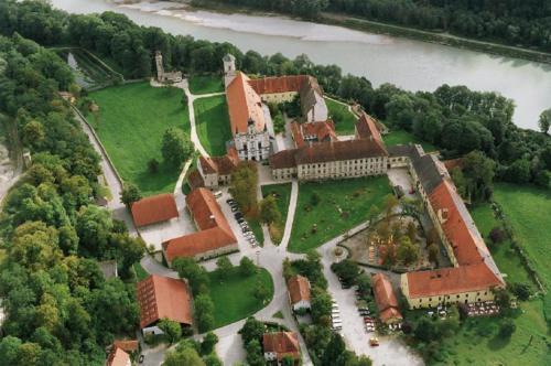 Burghausen Hotel | Klostergasthof Raitenhaslach